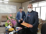 تقدیر و تجلیل از معتمد شورای مشارکتهای مردمی اداره بهزیستی شهرستان ملارد