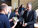 مسئولان شهرستان ملارد با اهدای گل به ديدار كارگران رفتند