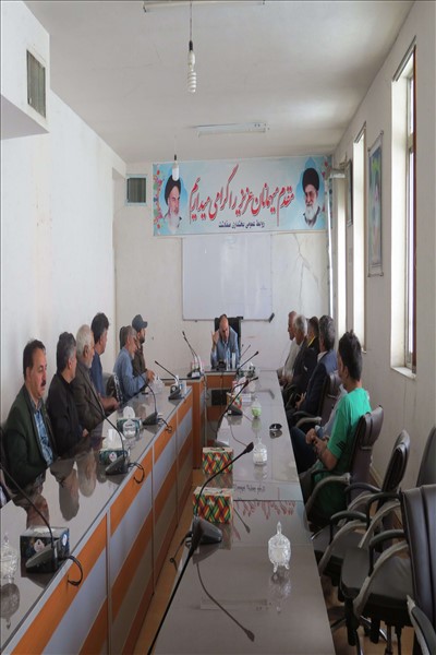 جلسه رفع مشکلات وضعیت آبرسانی روستای