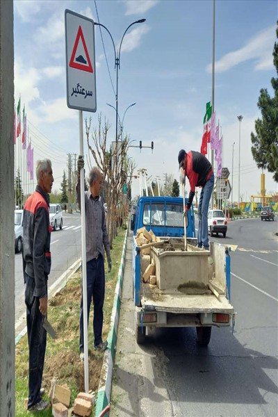 نوسازی تابلوهای ترافیکی سطح شهر

