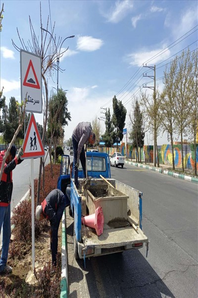 نوسازی تابلوهای ترافیکی سطح شهر

