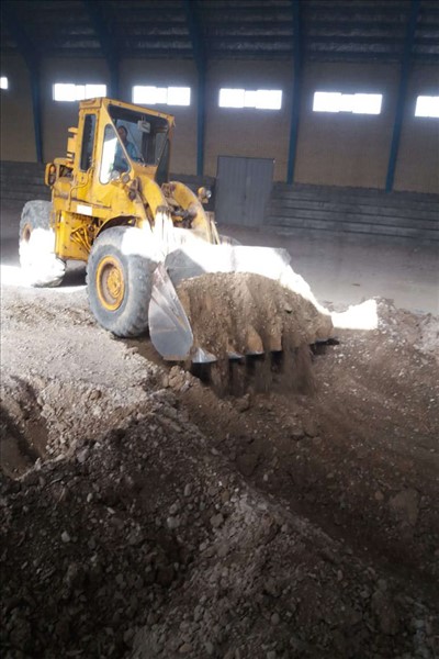 عملیات خاکبرداری جهت اجرای بلوکاژ