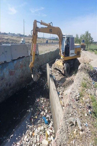 لایروبی و تخلیه زباله های مخازن