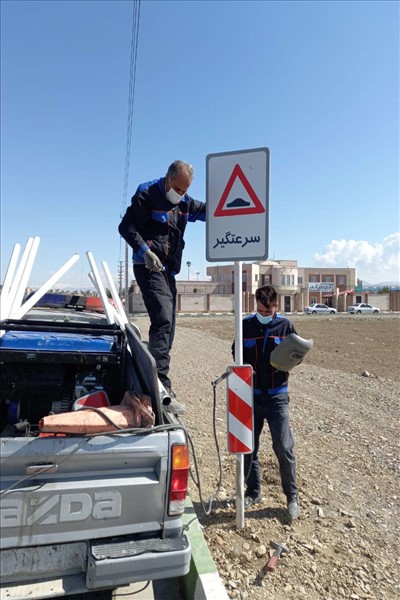 جانمایی و نصب تابلوهای ترافیکی