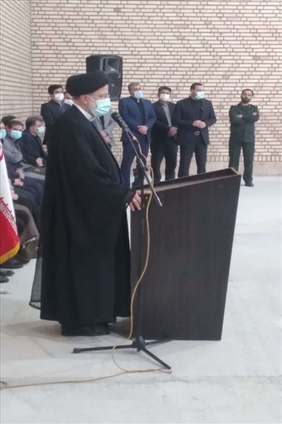 حضور رئیس جمهور در مرکز درمانی