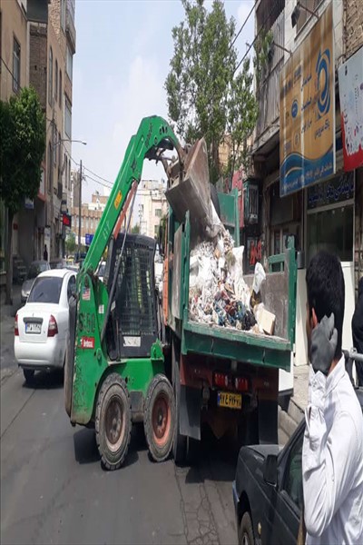 نخاله های معابر سطح شهر جمع آوری