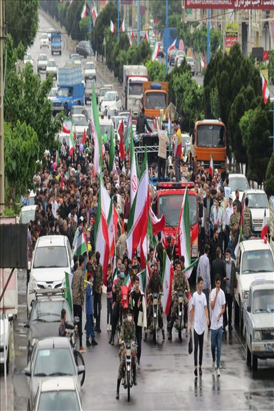 حضورپرشور مردم و مسئولین روزه دار