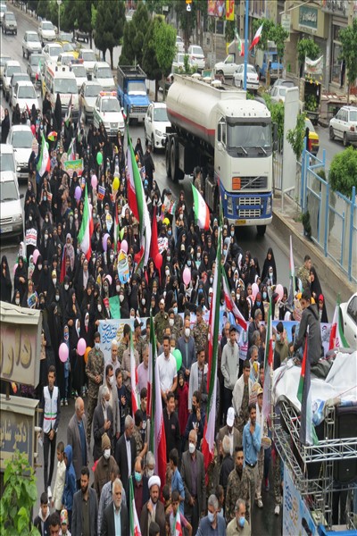 حضورپرشور مردم و مسئولین روزه دار