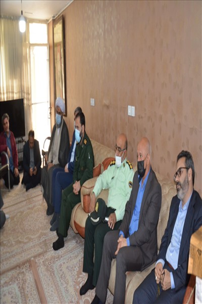 مسئولین شهر ملارد به دیدار خانواده