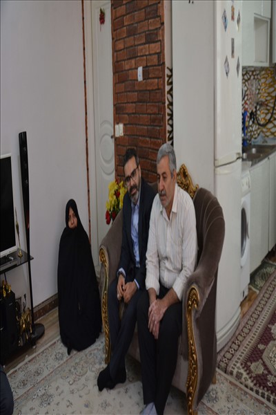 مسئولین شهر ملارد به دیدار خانواده