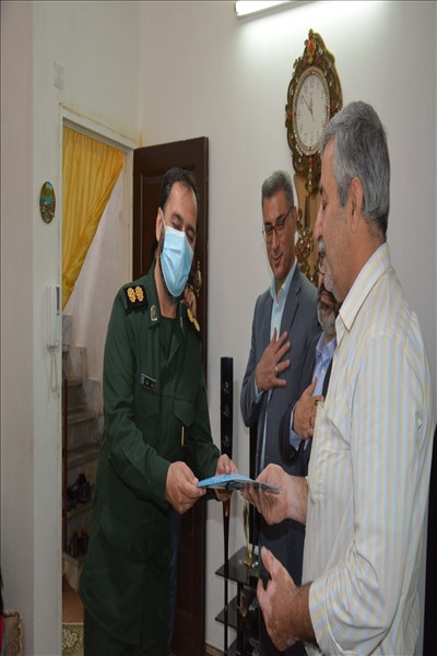 مسئولین شهر ملارد به دیدار خانواده