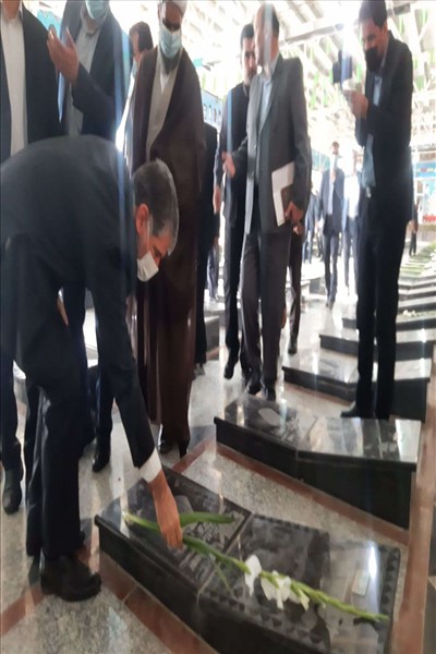 حضور وزیر جهاد کشاورزی به همراه