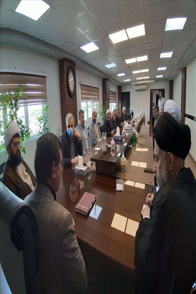 نشست فرمانداران و ائمه جمعه غرب