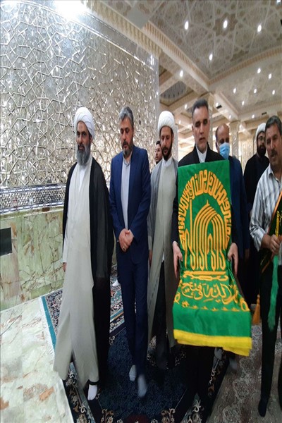 استقبال از خدام و پرچم امام‌ رضا(ع)