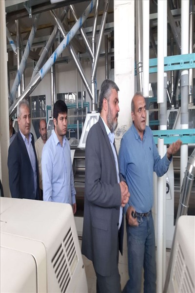 بازدید فرماندار ملارد از کارخانه