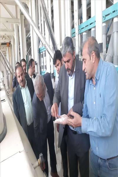 بازدید فرماندار ملارد از کارخانه
