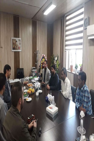 نشست صمیمی دکتر دستگردی با فرماندهی