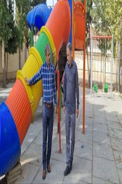 تجهیز و بازسازی وسایل بازی کودکان