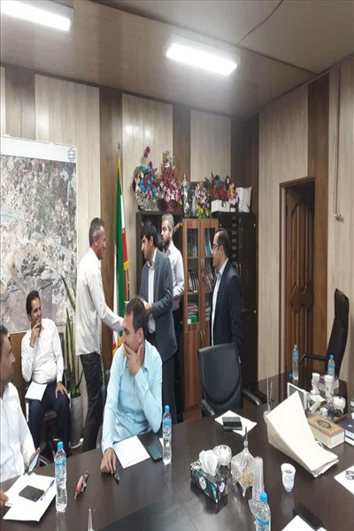 دیدار دکتر دستگردی با دهیاران همزمان